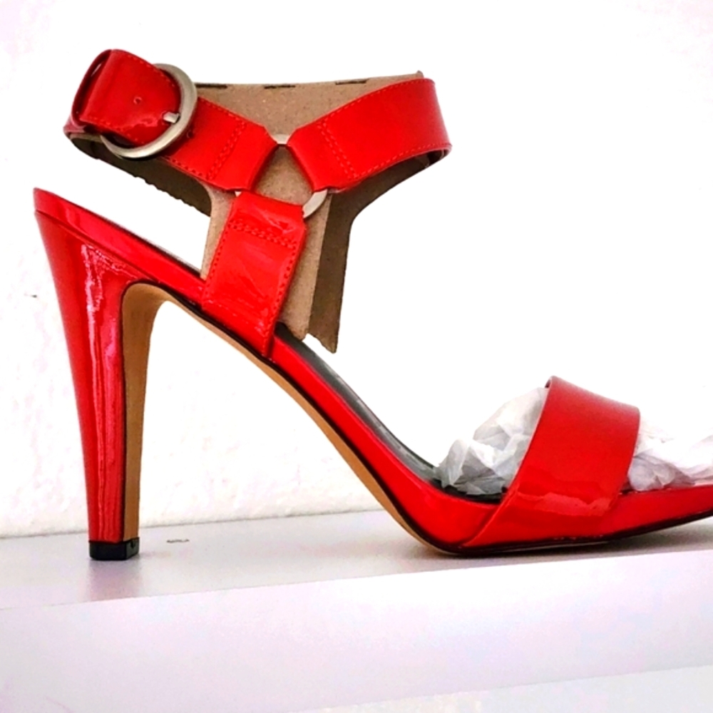 Karl Lagerfeld Paris Women's NIB Cieone Red Patent Leather Sandals. Size 9.5M - Picture 2 of 13